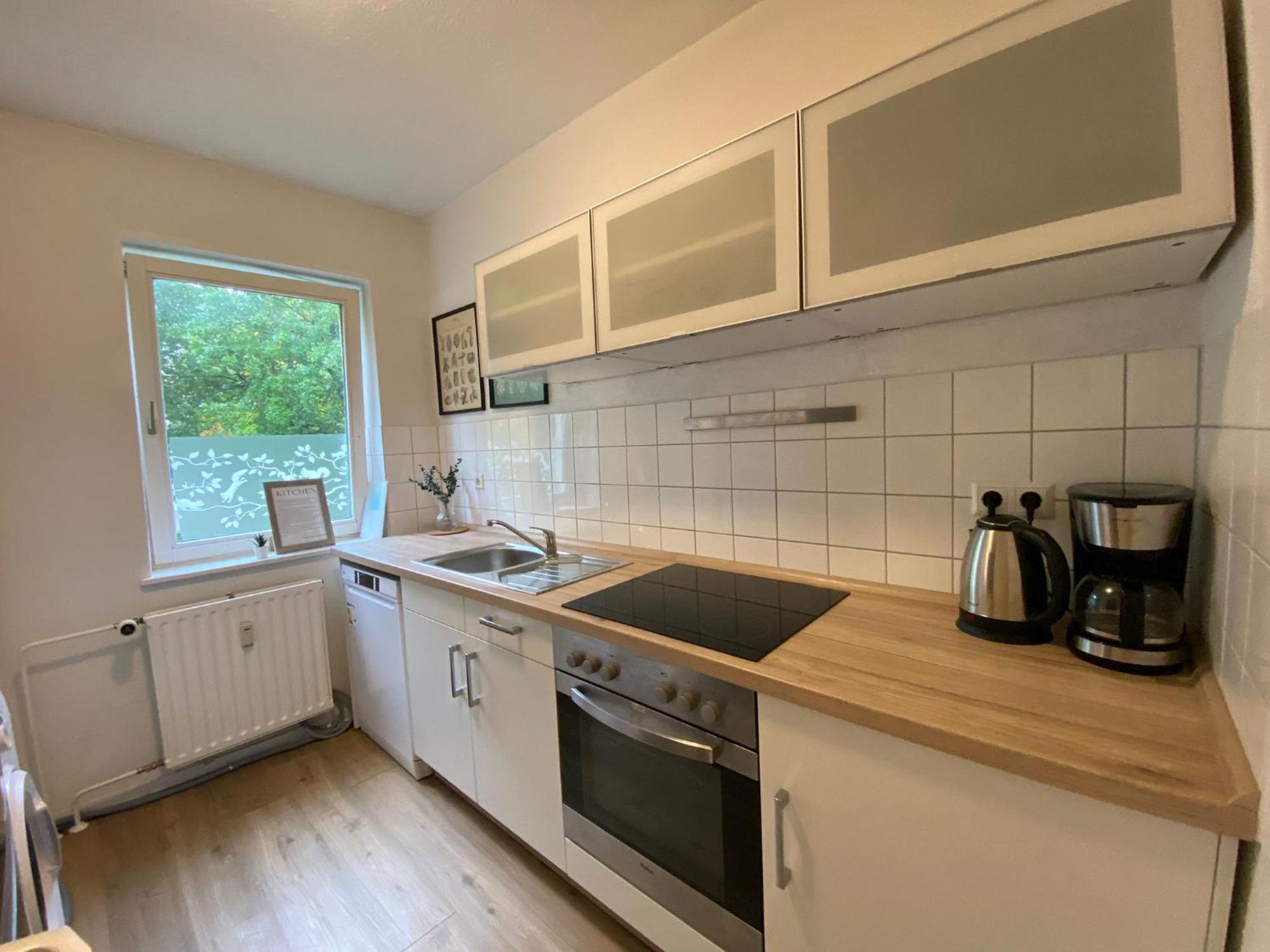 Zentrale 3-Zimmer Wohnung Mit Balkon - Perfekt Fuer Monteure Und Familien Neumuenster Luaran gambar