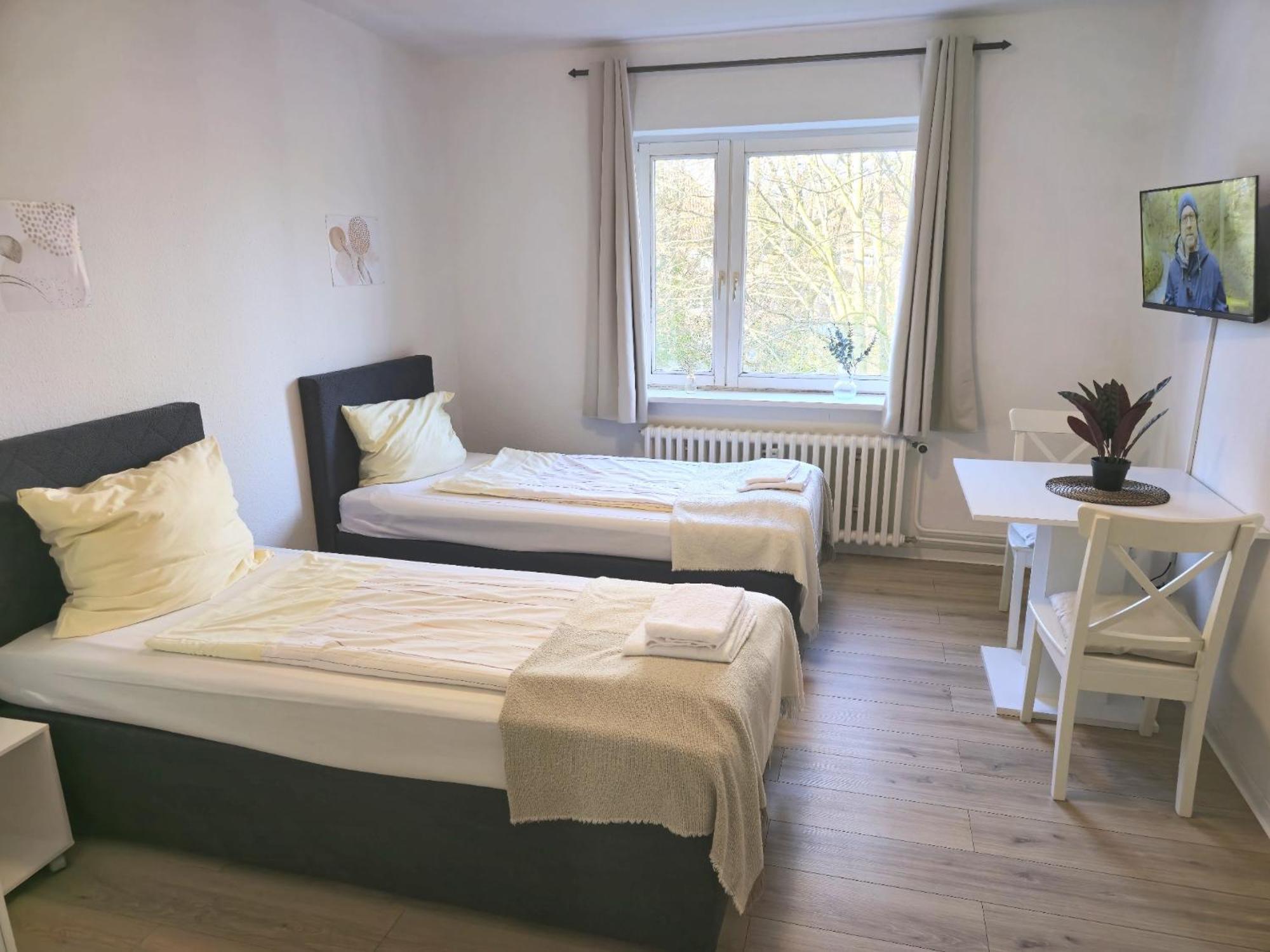 Zentrale 3-Zimmer Wohnung Mit Balkon - Perfekt Fuer Monteure Und Familien Neumuenster Luaran gambar